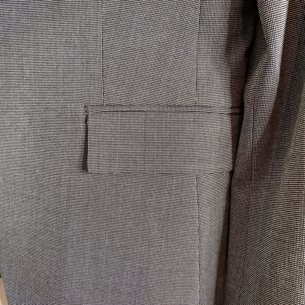 RW&CO Classic Gray Women's Blazer Size 8 - Picture 15 of 16